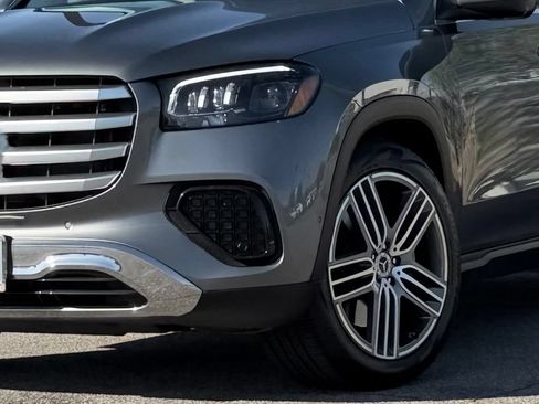Certified 2026 Mercedes-Benz GLS 450 4MATIC image 4