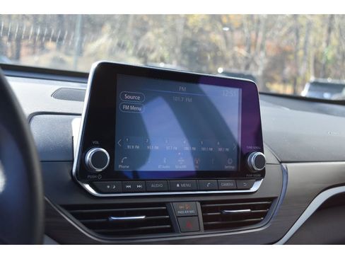 Used 2024 Nissan Altima 2.5 SV image 22