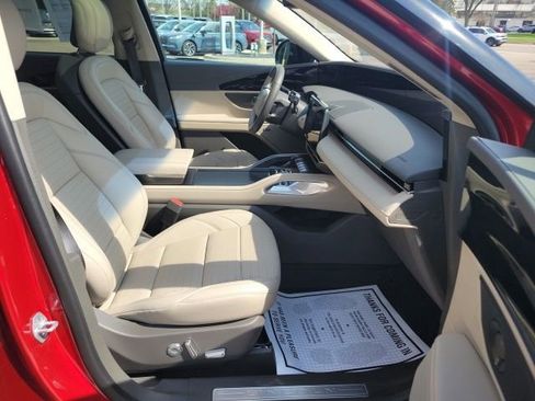 Used 2024 Lincoln Nautilus Reserve w/ Equipment Group 202A AWD/4WD image 28