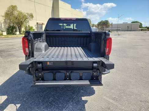 Certified 2022 GMC Sierra 1500 Denali image 9