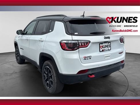 Used 2025 Jeep Compass Trailhawk AWD/4WD image 8