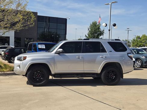 Used 2023 Toyota 4Runner SR5 Premium w/ Moonroof Package RWD image 13