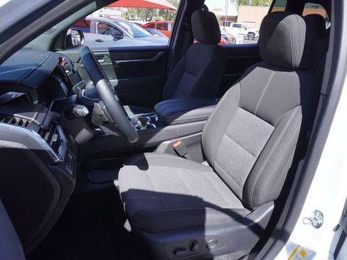 Certified 2025 GMC Acadia Elevation image 14