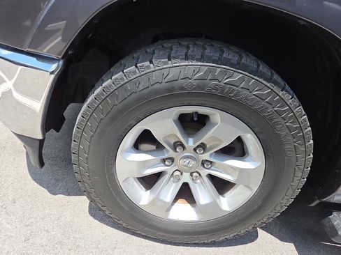 Used 2020 RAM 1500 Laramie RWD image 10