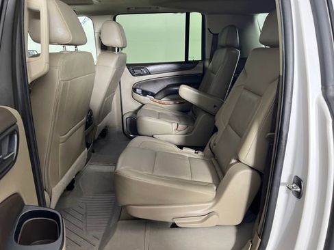 Used 2019 Chevrolet Suburban Premier image 26