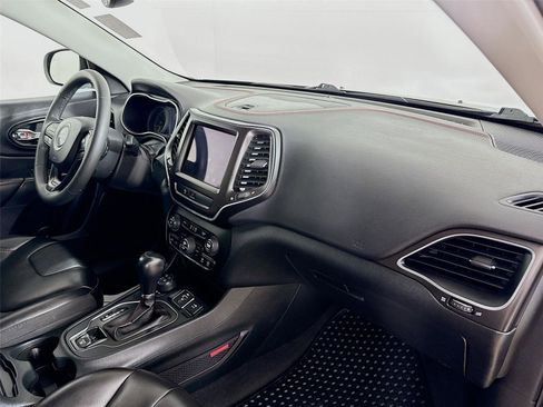 Used 2022 Jeep Cherokee Trailhawk image 28