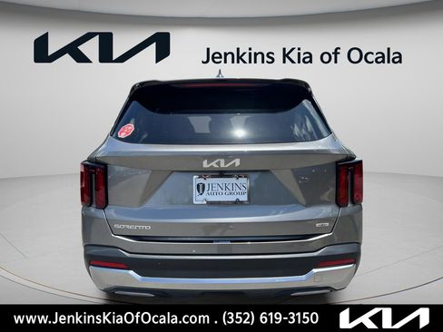 New 2026 Kia Sorento EX FWD image 4