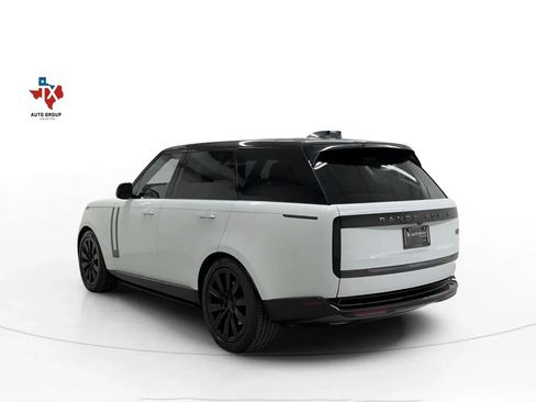 Used 2023 Land Rover Range Rover SE AWD/4WD image 4