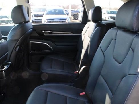 New 2025 Kia Telluride S image 12