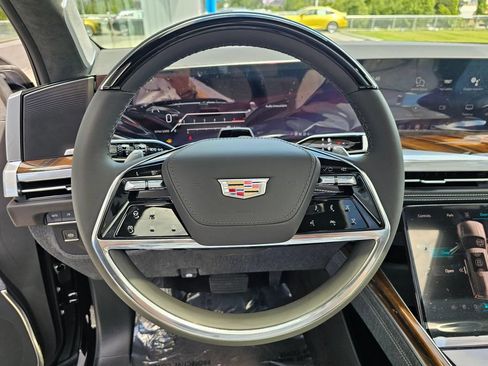 New 2026 Cadillac Escalade ESV Platinum Sport w/ LPO, ONYX Package AWD/4WD image 28