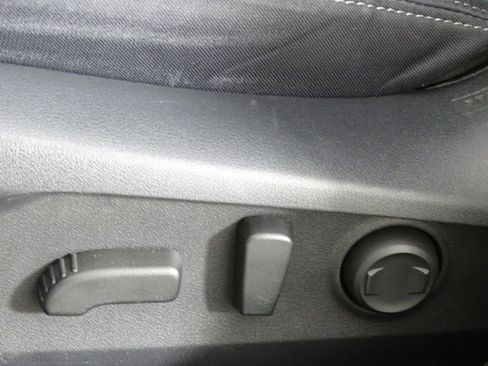 Used 2023 Subaru Outback Premium image 18