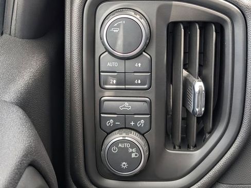 Used 2022 Chevrolet Silverado 1500 Custom Trail Boss AWD/4WD image 24
