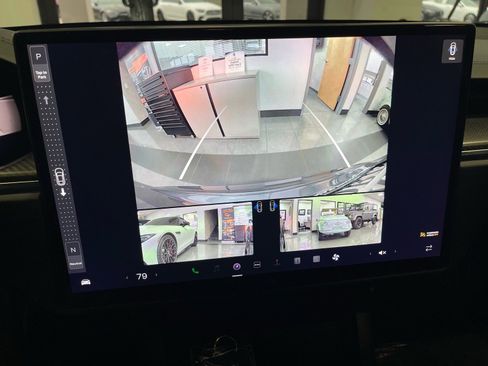 Used 2021 Tesla Model S Plaid image 44