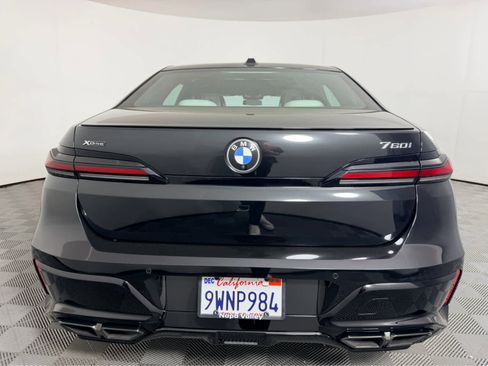 Used 2025 BMW 760i xDrive image 4