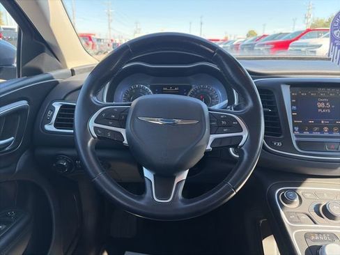 Used 2017 Chrysler 200 Limited Platinum image 15