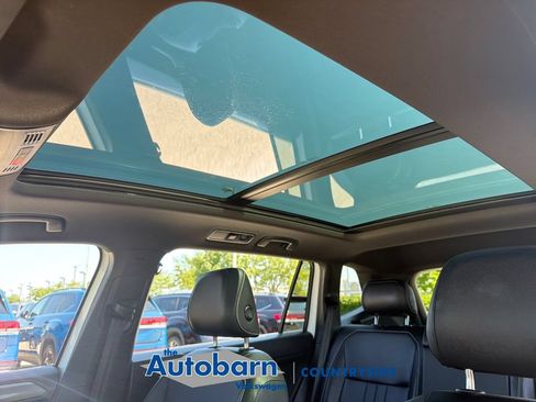 Certified 2023 Volkswagen Tiguan SE R-Line AWD/4WD image 19
