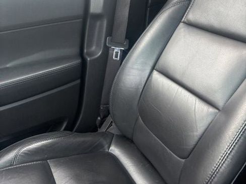 Used 2013 Ford Explorer XLT image 13