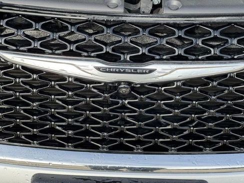 New 2026 Chrysler Pacifica Select image 46