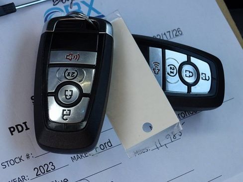 Used 2023 Ford Bronco Outer Banks w/ Sasquatch Package image 12