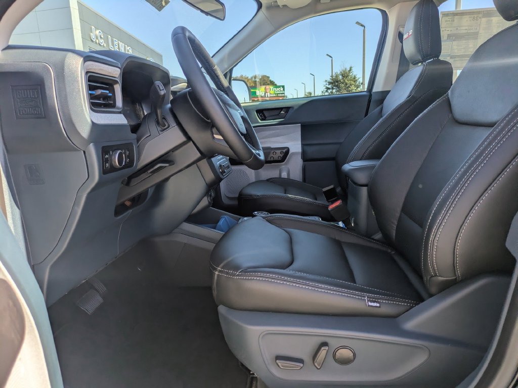 New 2026 Ford Maverick XLT w/ XLT Luxury Package FWD image 20