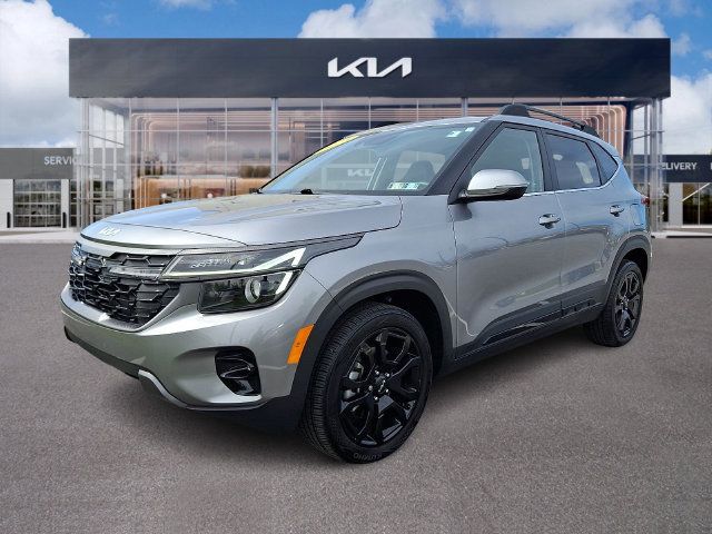 Used 2024 Kia Seltos X-Line AWD/4WD image 3