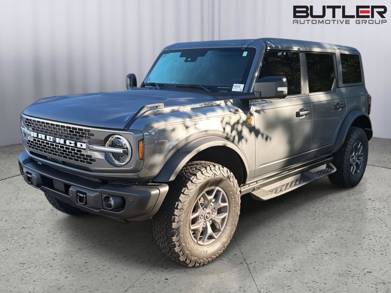 Certified 2025 Ford Bronco Badlands AWD/4WD image 2