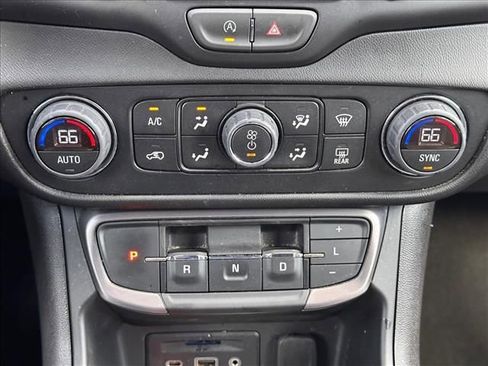 Certified 2023 GMC Terrain AT4 image 30