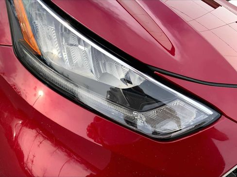 Used 2020 Toyota Highlander XLE AWD/4WD image 27