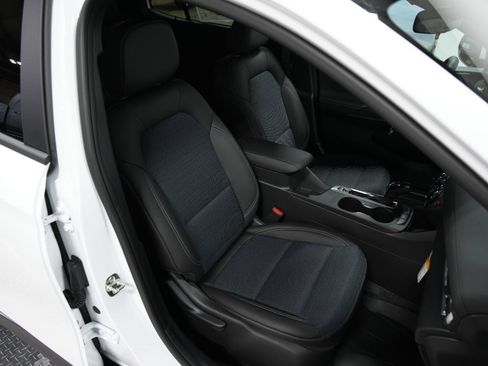 New 2026 Buick Envista Preferred FWD image 17