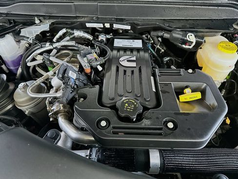 New 2026 RAM 3500 Limited AWD/4WD image 18