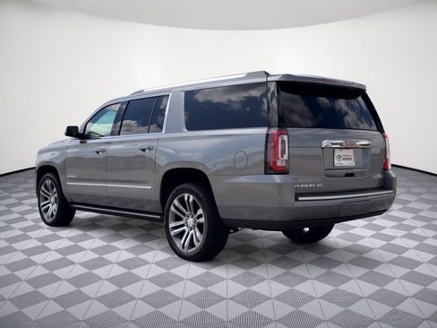 Used 2018 GMC Yukon XL Denali w/ Denali Ultimate Package AWD/4WD image 3