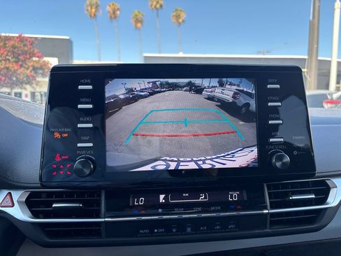Used 2023 Toyota Sienna LE FWD image 29