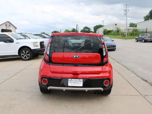 Used 2019 Kia Soul ! FWD image 7