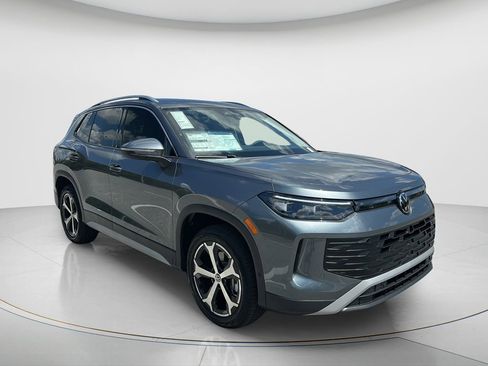 New 2026 Volkswagen Tiguan SE image 7