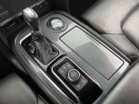 Certified 2022 Nissan Armada SV RWD image 21