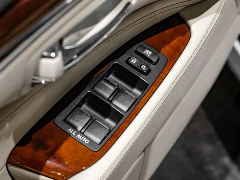 Used 2015 Lexus LS 460 L RWD image 39