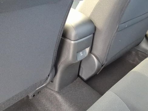 New 2025 Nissan Versa SV w/ Trunk Package FWD image 9