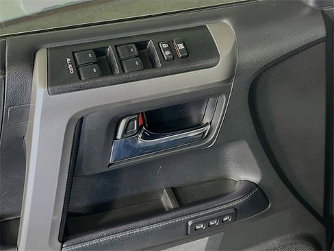 Used 2021 Toyota 4Runner Limited image 11