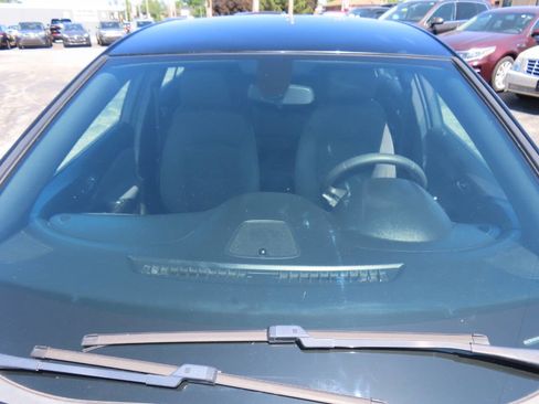Used 2019 Chevrolet Cruze LT w/ RS Package FWD image 34