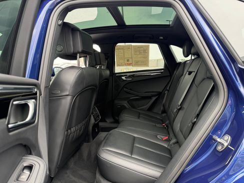 Certified 2026 Porsche Macan AWD/4WD image 21