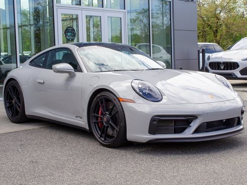Used 2024 Porsche 911 Carrera GTS w/ Premium Package image 3