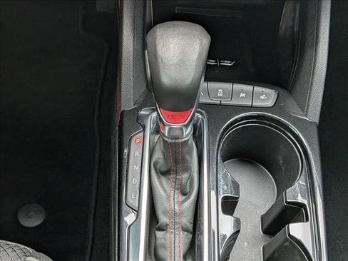 Used 2021 Chevrolet TrailBlazer RS w/ Sun and Liftgate Package image 14