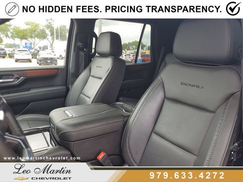 Used 2025 GMC Yukon Denali AWD/4WD image 16