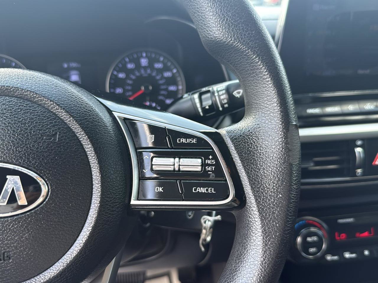 Used 2019 Kia Forte LXS FWD image 17