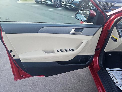 Used 2017 Hyundai Sonata SE image 10