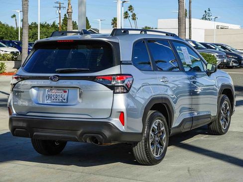 Certified 2025 Subaru Forester Premium w/ Convenience Package #1 AWD/4WD image 5
