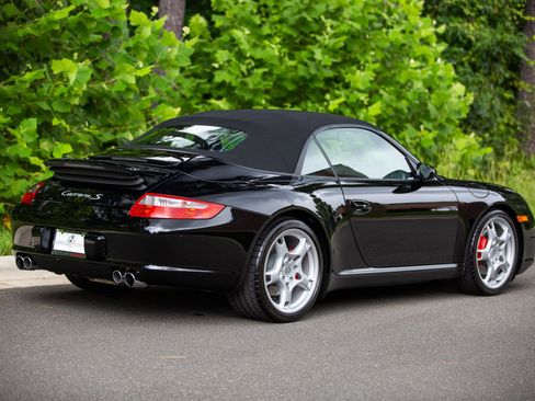 Used 2005 Porsche 911 Carrera S image 27