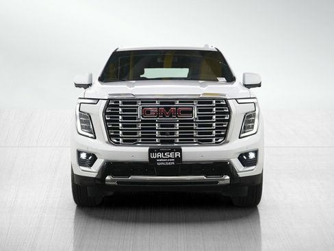 Used 2025 GMC Yukon Denali AWD/4WD image 8