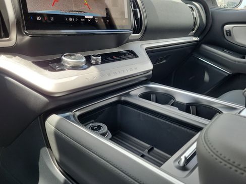 New 2026 Ford Expedition Max Active RWD image 20