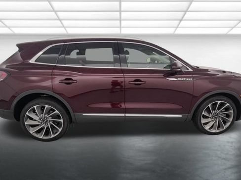 Used 2022 Lincoln Nautilus Reserve AWD/4WD image 8